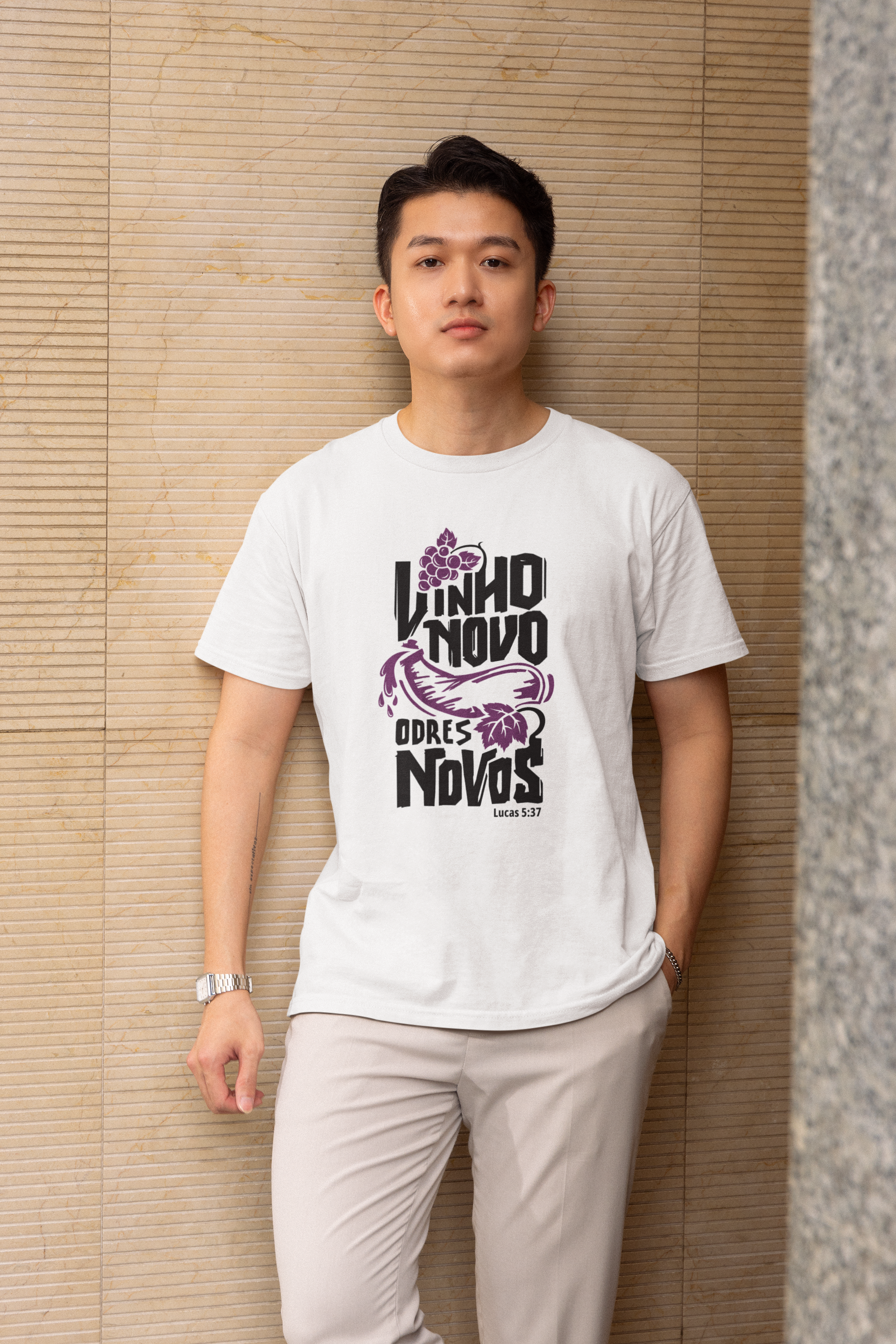 Camiseta Vinho Novo
